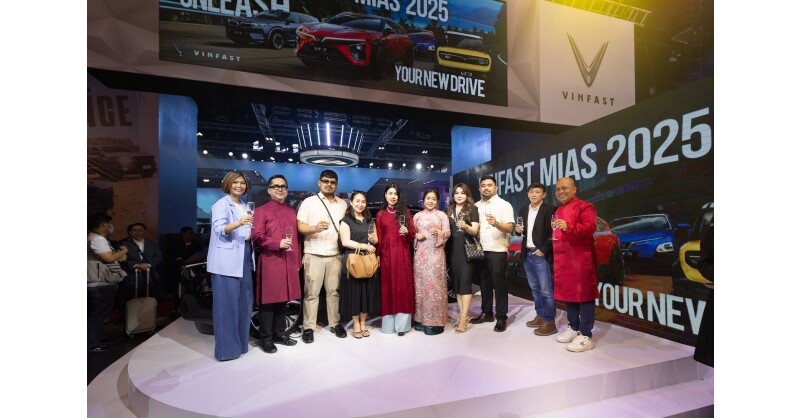 VinFast announces partnership with six distributors to open over 60 new showrooms in the Philippines