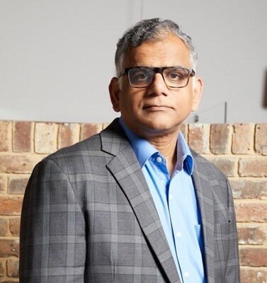 Ramki Sankaranarayan receives the Hermes Lifetime Achievement Award of Ega for pioneering innovation in world content operations