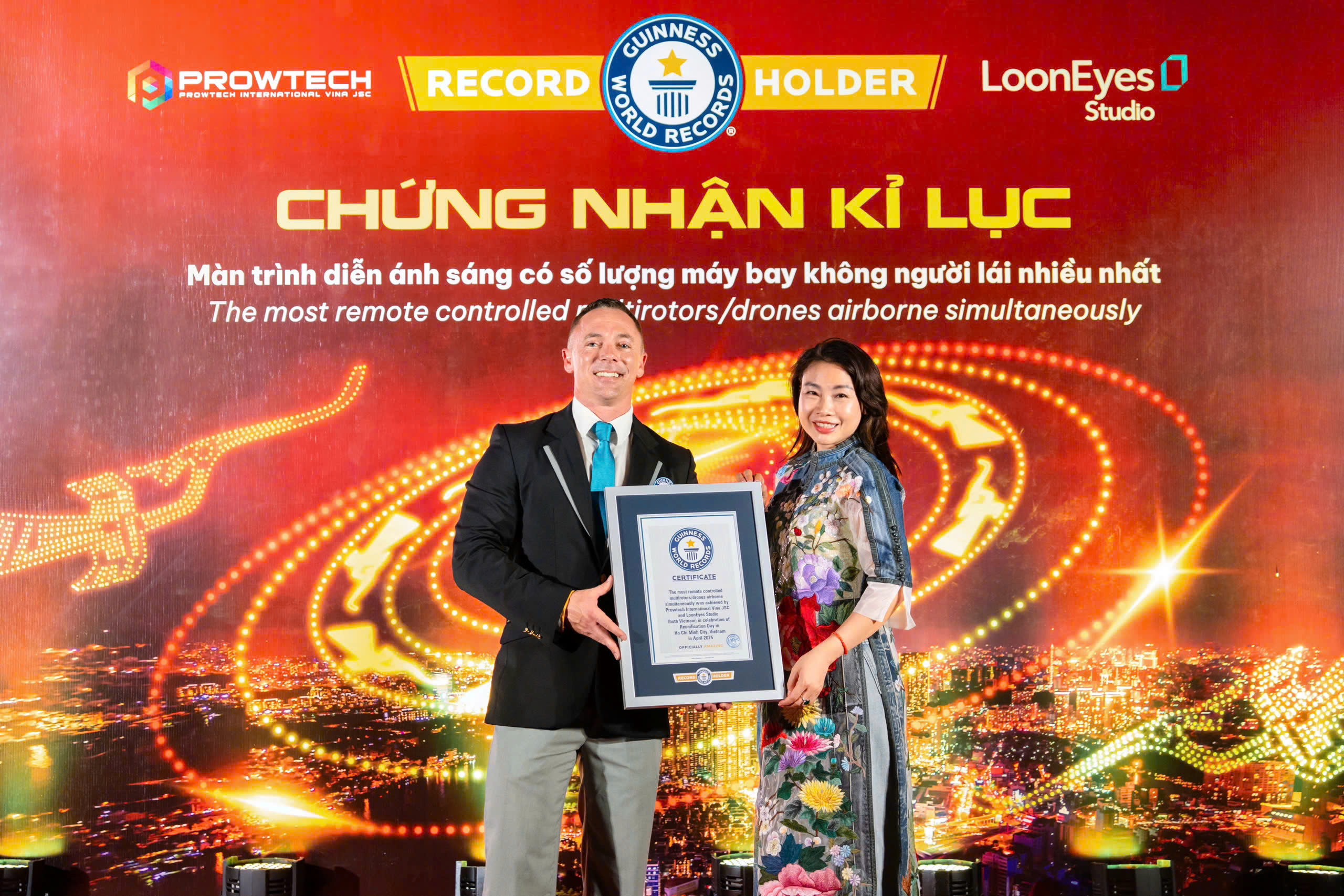 The performance was certified by Guinness World Records as the