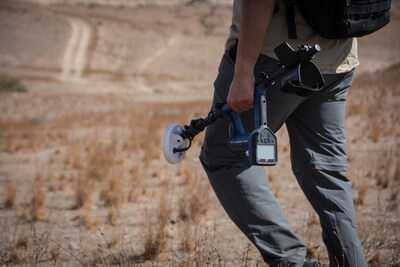 Minelab Gold Monster 2000 Lifestyle