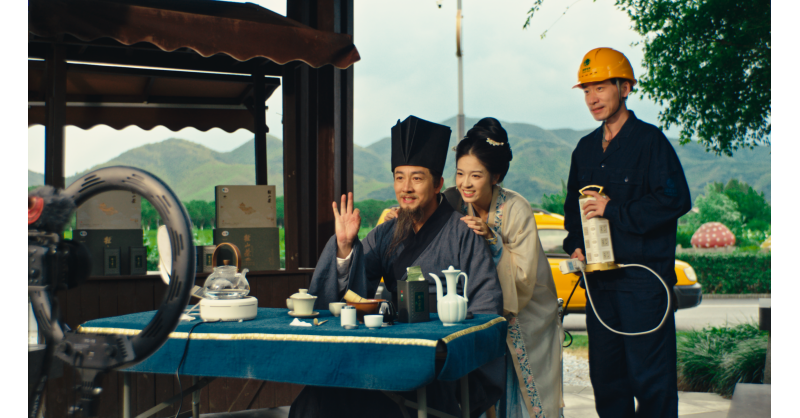 Su Dongpo Witnesses Electricity Lighting the Path to Common Prosperity