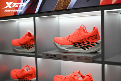 XTEP launches the first Asian race club store