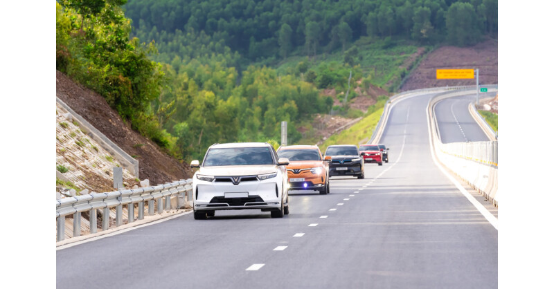 VinFast sets national record, surpasses 100,000 vehicles sold in just three quarters