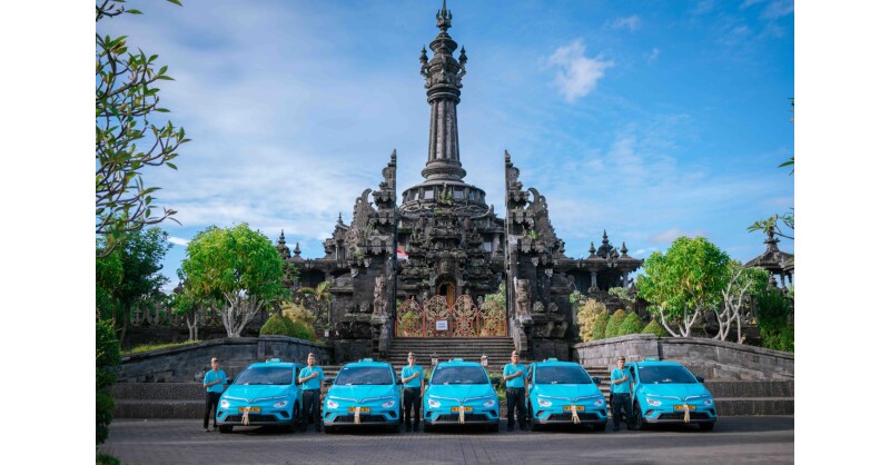 Green SM Launches All-Electric Taxi Service in Bali with Taksi Komotra