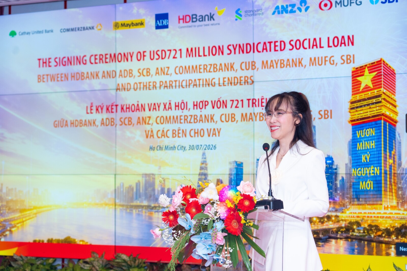 Dr Nguyễn Thị Phương Thảo, Permanent Vice Chairwoman of HDBank's Board of Directors, speaks at the signing ceremony, noting that the US$721 million syndicated social loan opens up new resources to support sustainable development and financial inclusion in Việt Nam. — Photo courtesy of HDBank.